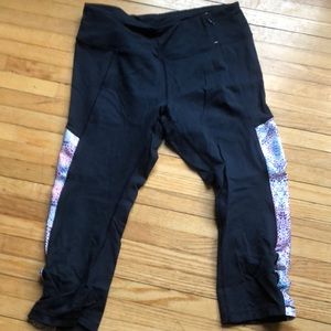 Camus by Carrie workout Capri